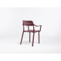 Fauteuil Cassia borgogna, vue de trois quarts