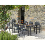 Fauteuils Bora antracite autour de la table