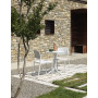 Chaises Bora Bistrot agave et bianco en terrasse