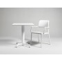 Fauteuil Riva bianco et table bistrot