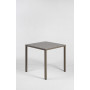 Table Cube et chaises, vue d’ambiance