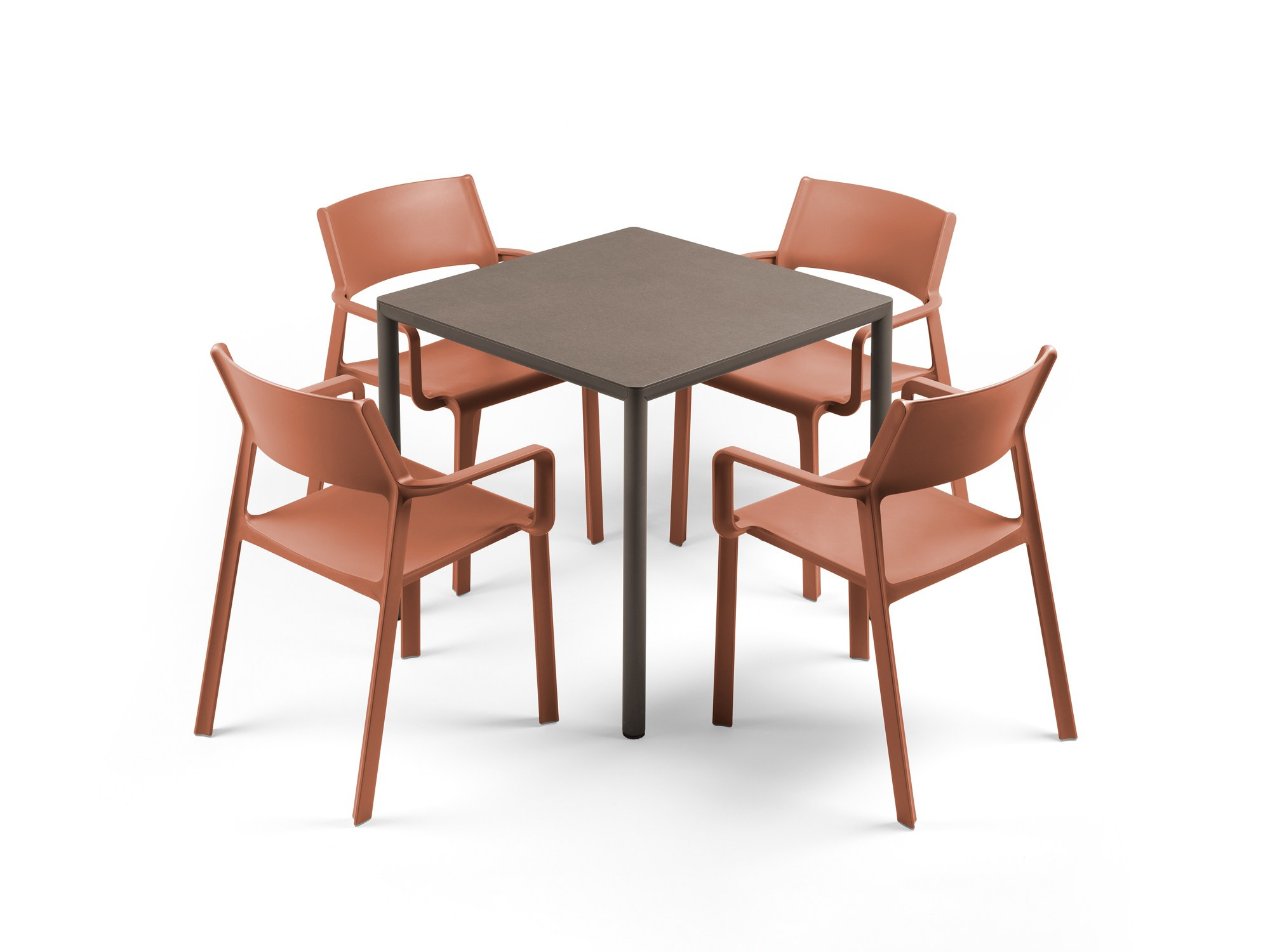 Table Piave 80 antracite et fauteuils Trill