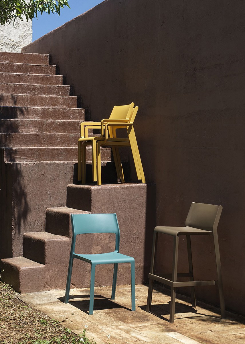 Tabourets Trill Stool et Stool Mini sur les marches