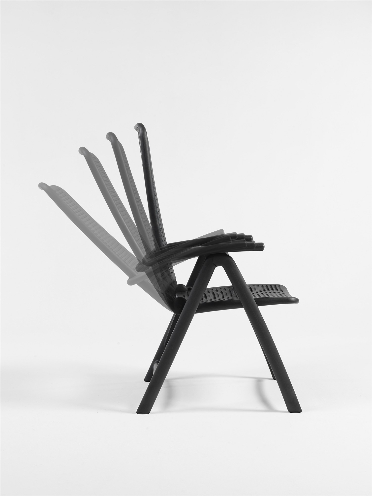 Fauteuil Darsena antracite, les positions du dossier