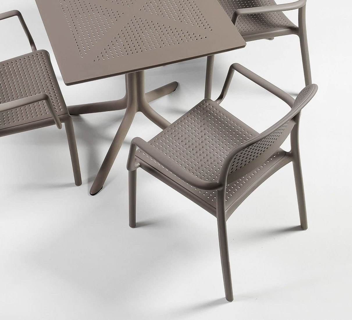 Table CLIP 70 Nardi, en situation