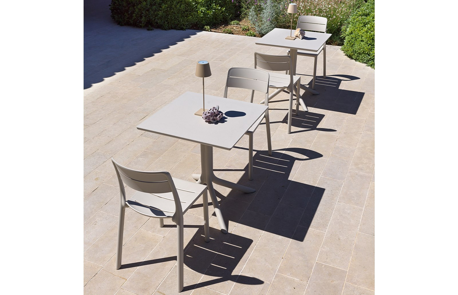Table CLIP Mat 70 Nardi, en situation